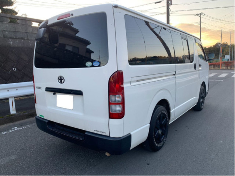 HIACE VAN