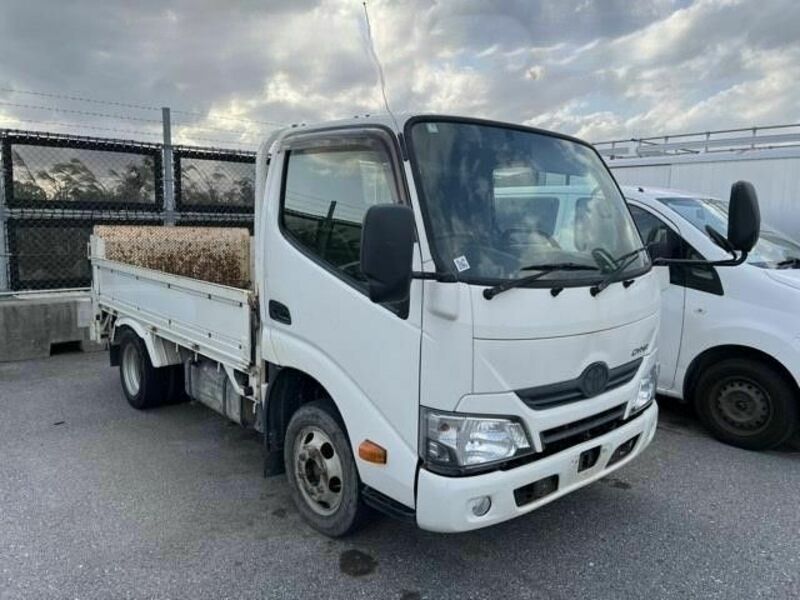 TOYOTA DYNA