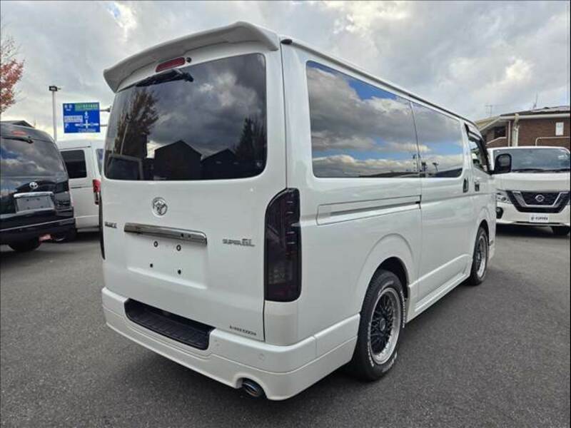 HIACE VAN