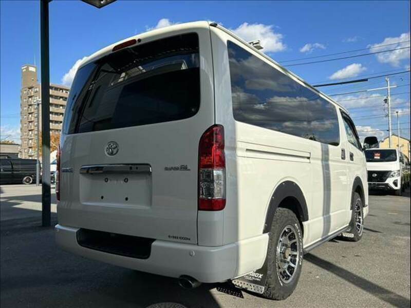 HIACE VAN