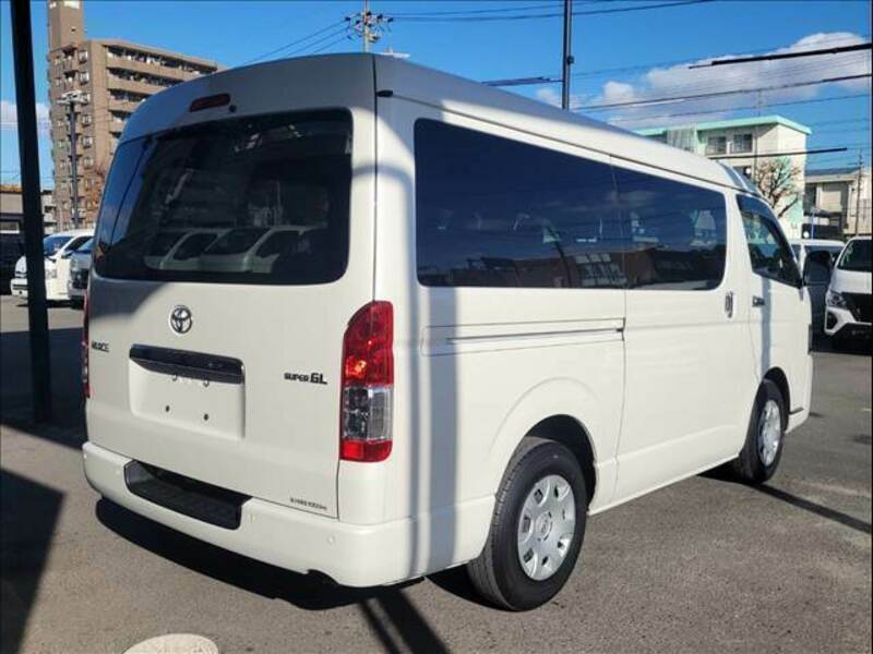 HIACE VAN