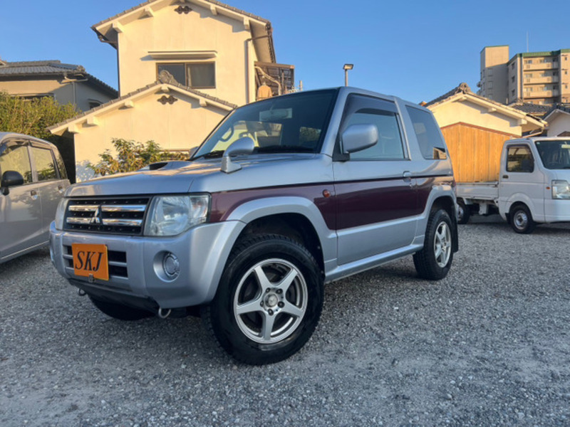 MITSUBISHI PAJERO MINI