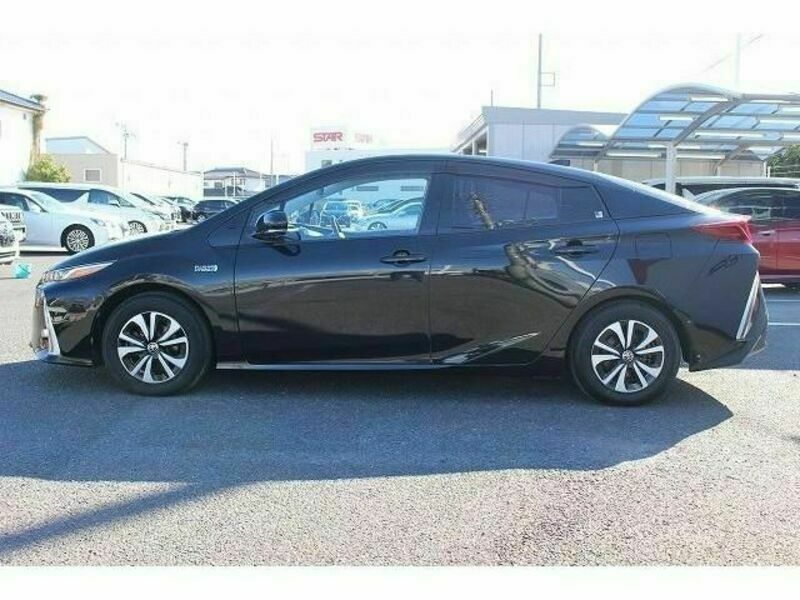 PRIUS PHV