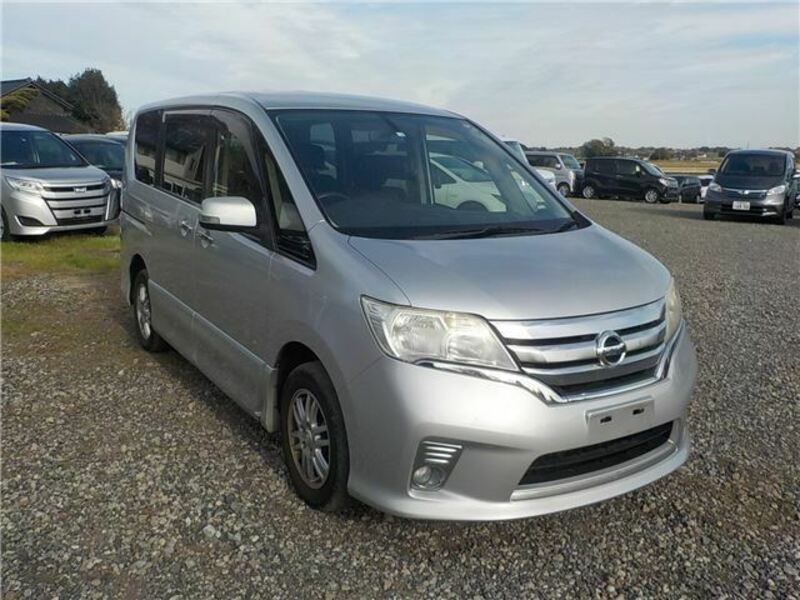 NISSAN SERENA