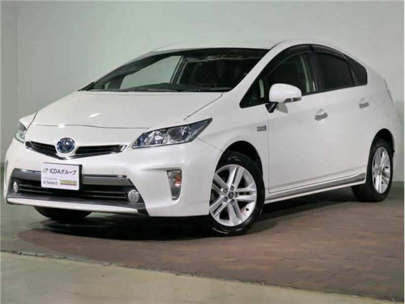 TOYOTA PRIUS PHV