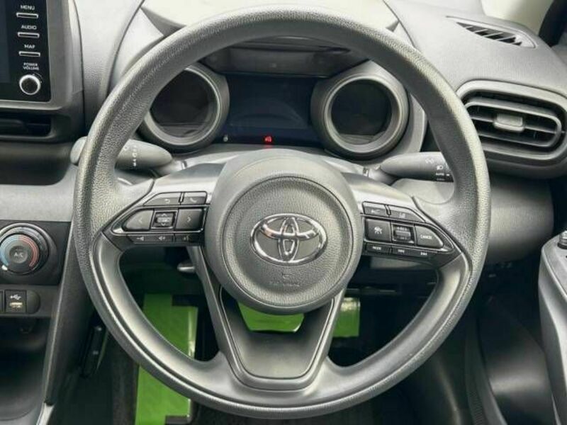 YARIS CROSS