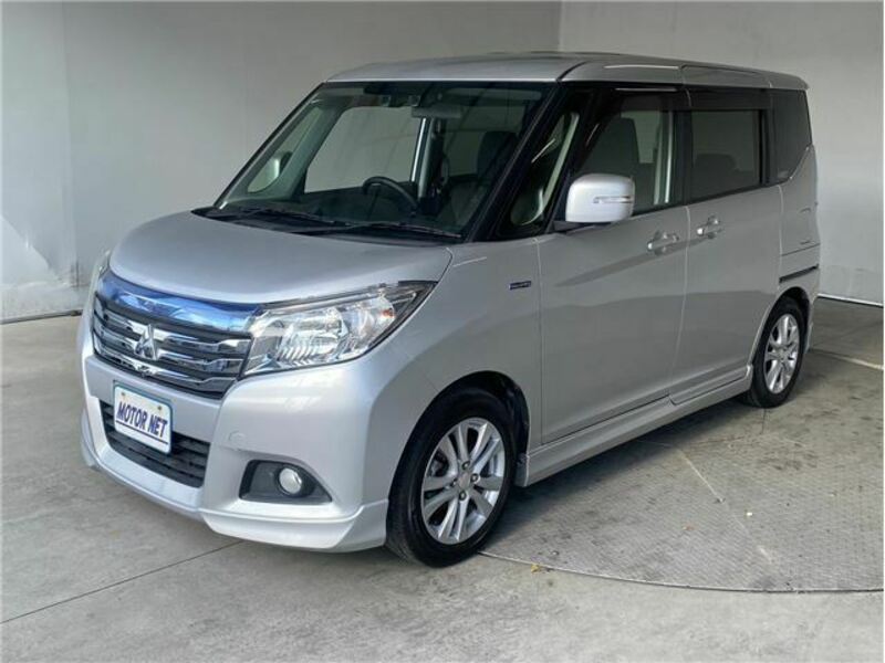 MITSUBISHI DELICA D2