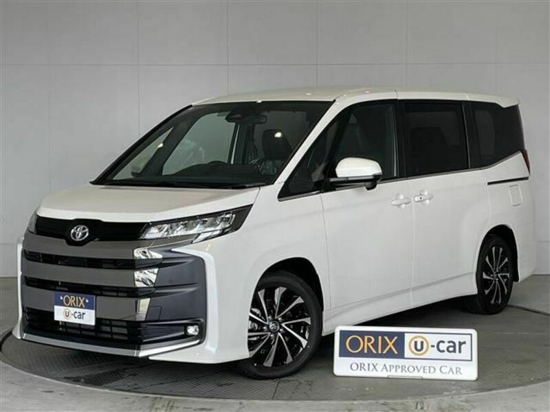 TOYOTA NOAH