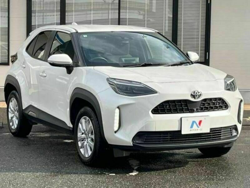 YARIS CROSS