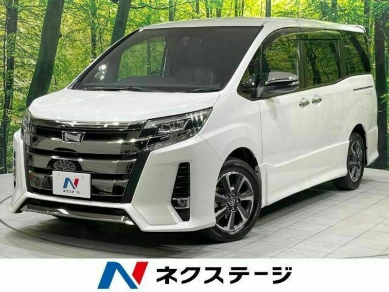 TOYOTA NOAH