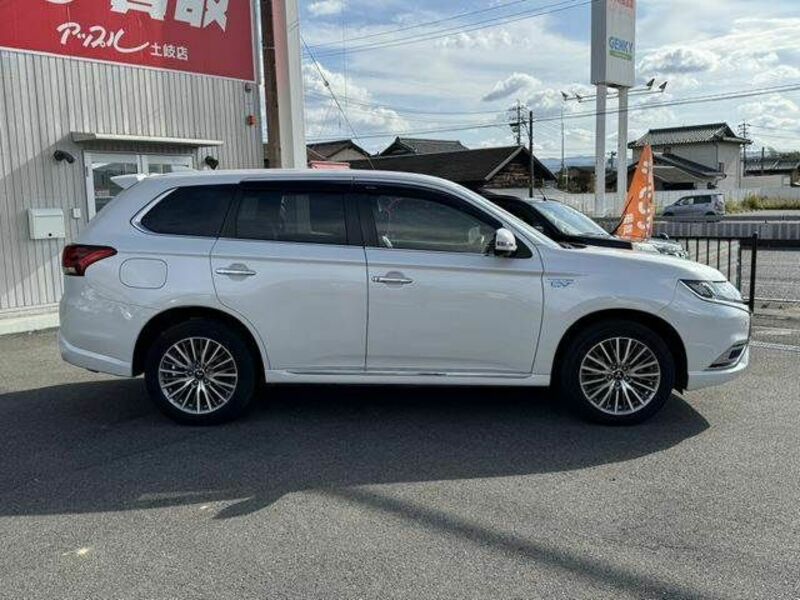 OUTLANDER PHEV