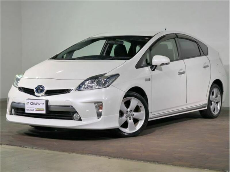 TOYOTA PRIUS PHV