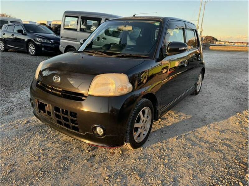 DAIHATSU ESSE