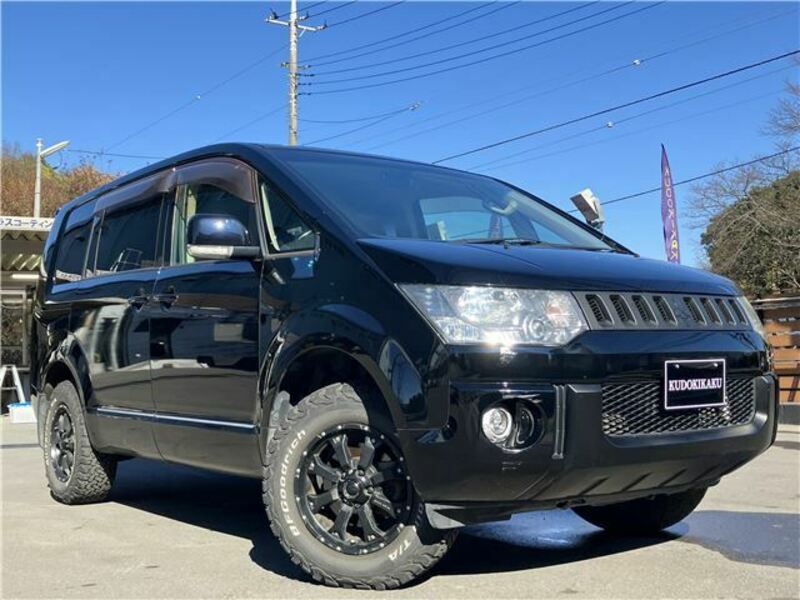 MITSUBISHI DELICA D5