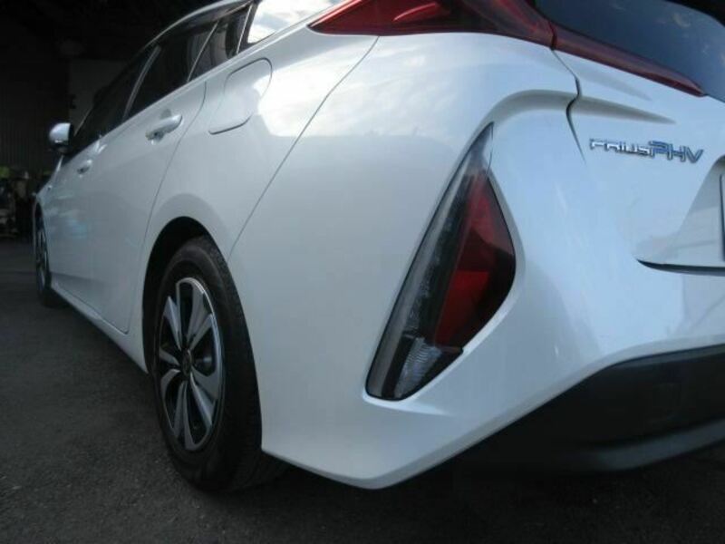 PRIUS PHV