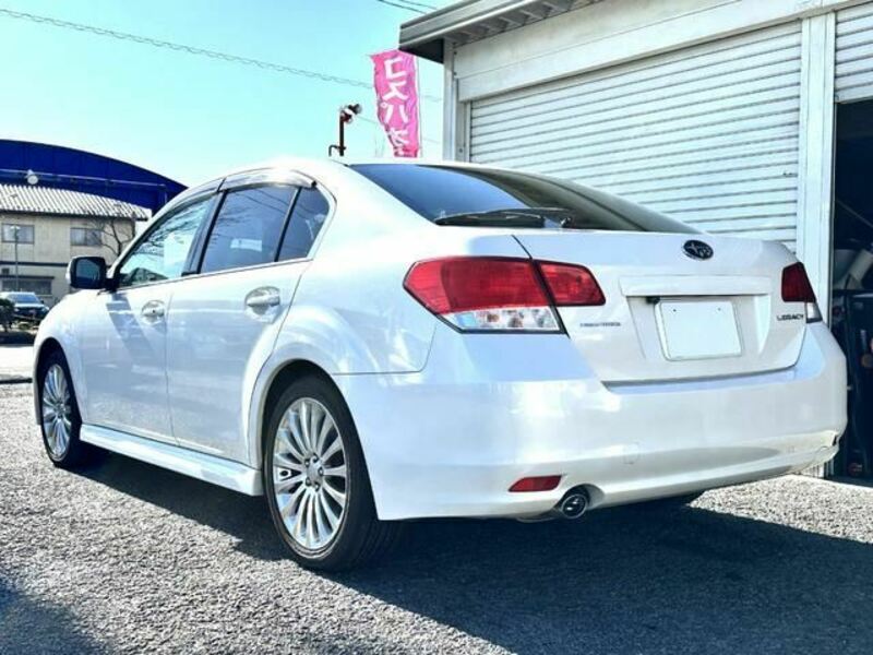 LEGACY B4