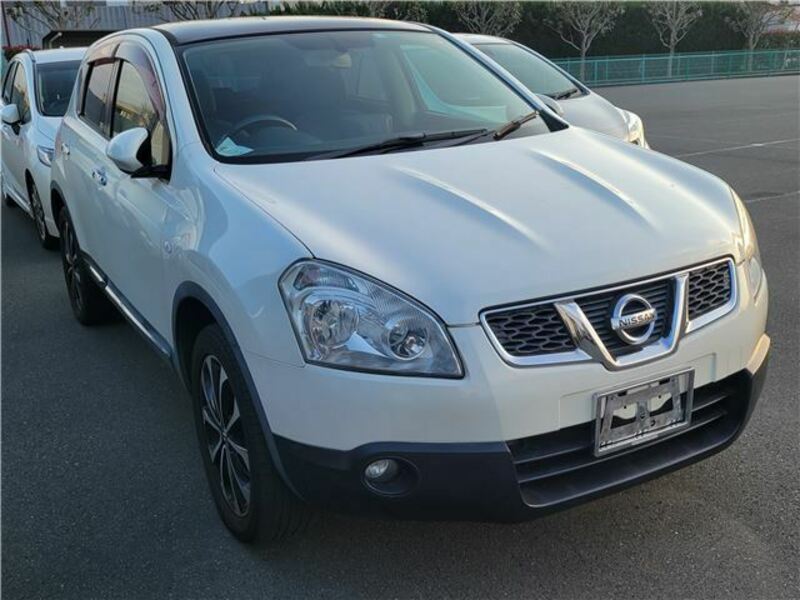 NISSAN DUALIS