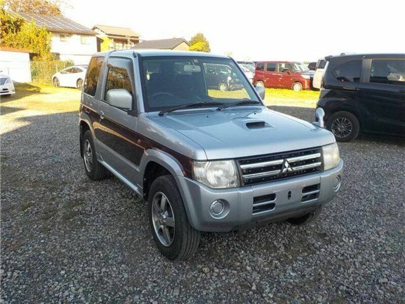 MITSUBISHI PAJERO MINI