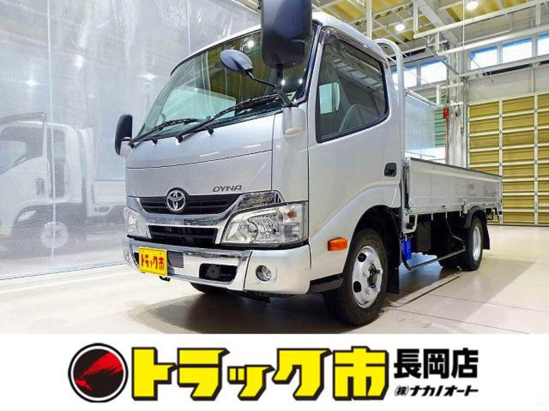 TOYOTA DYNA