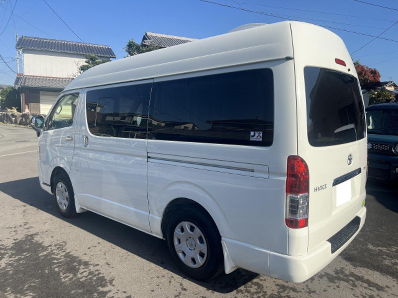 HIACE VAN