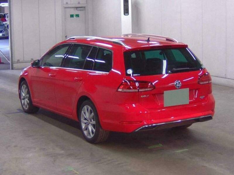 GOLF VARIANT