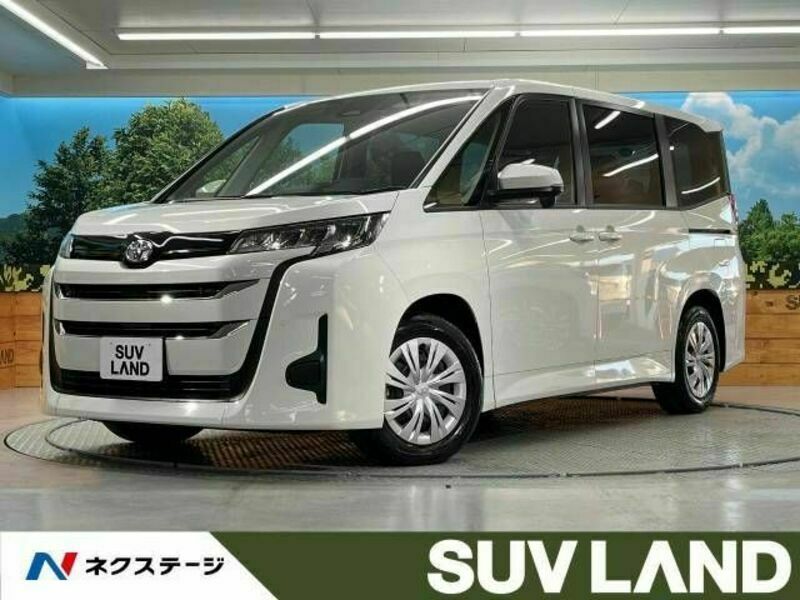 TOYOTA NOAH