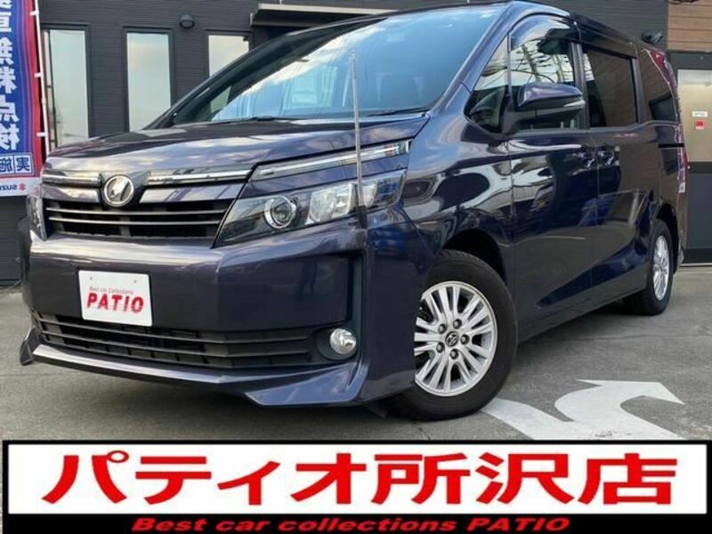 TOYOTA VOXY