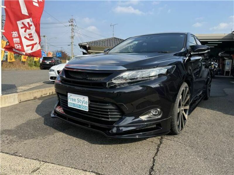 TOYOTA HARRIER