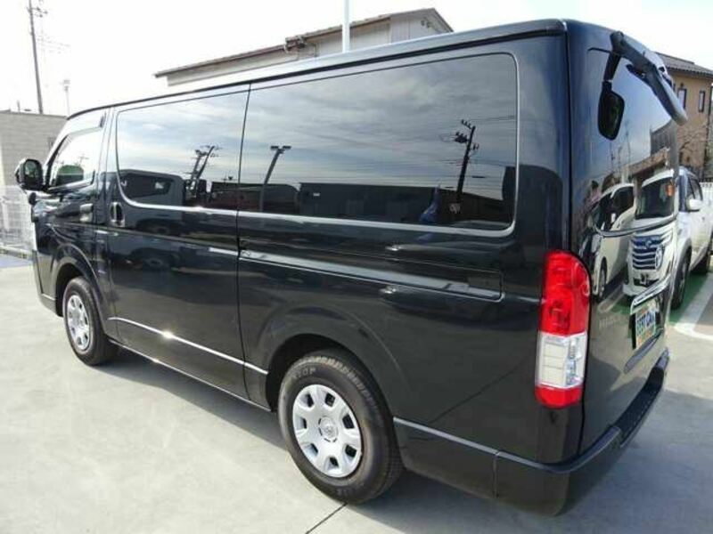 HIACE VAN