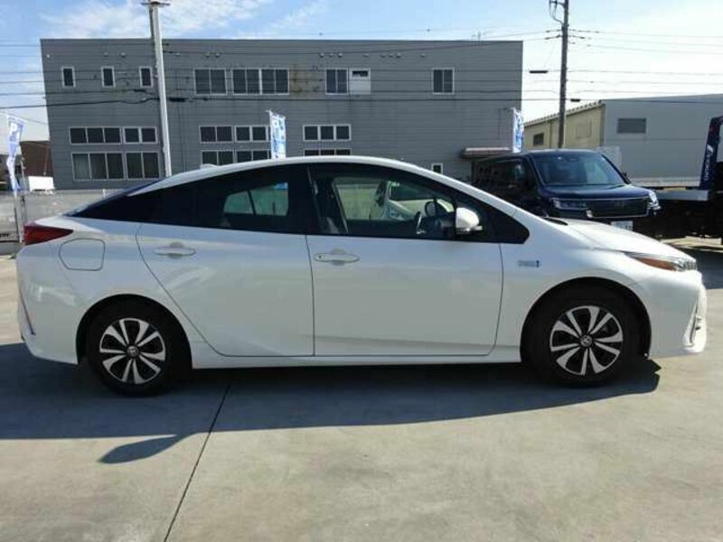 PRIUS PHV