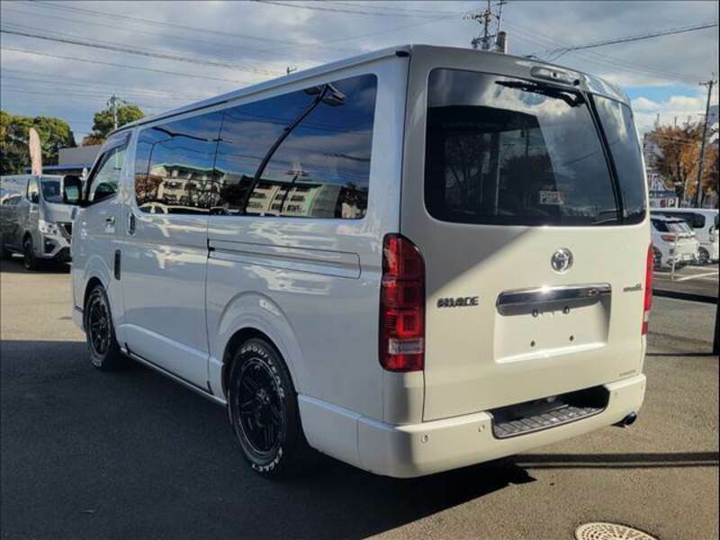 HIACE VAN