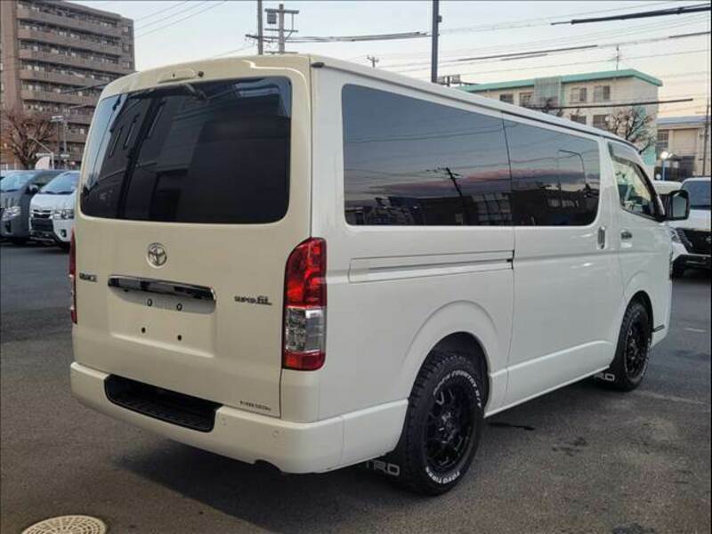 HIACE VAN