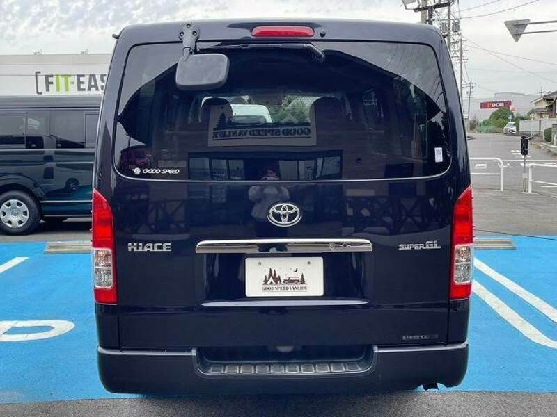 HIACE VAN