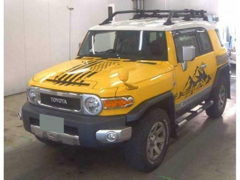 TOYOTA FJ CRUISER