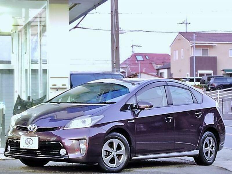 TOYOTA PRIUS