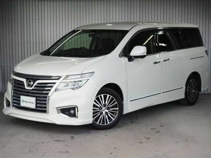 NISSAN ELGRAND