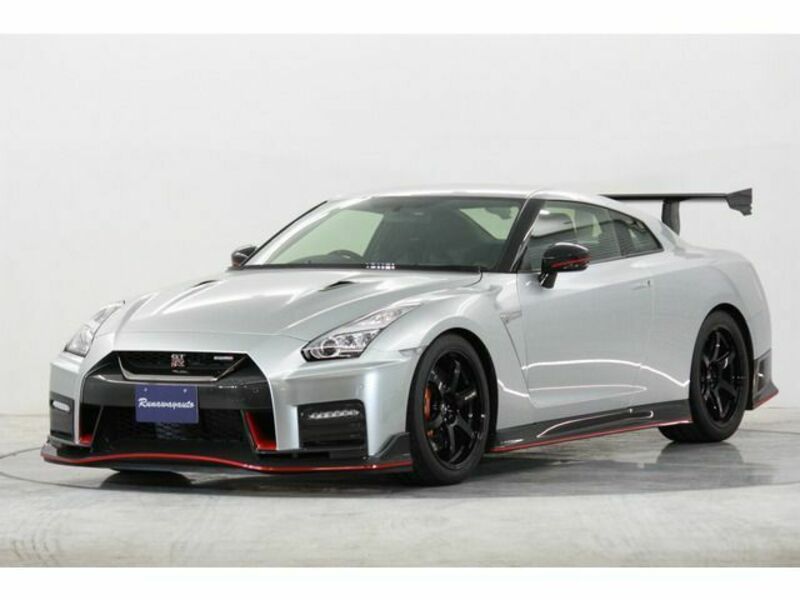 NISSAN GT-R