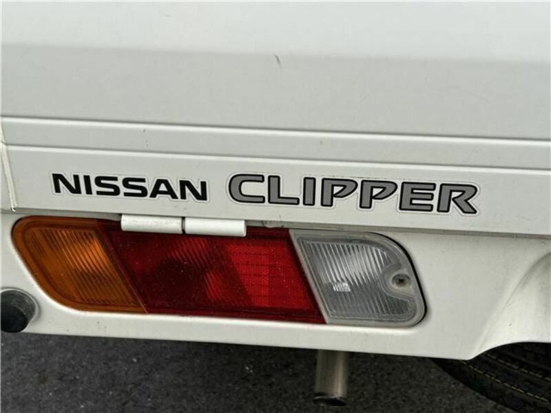 CLIPPER TRUCK