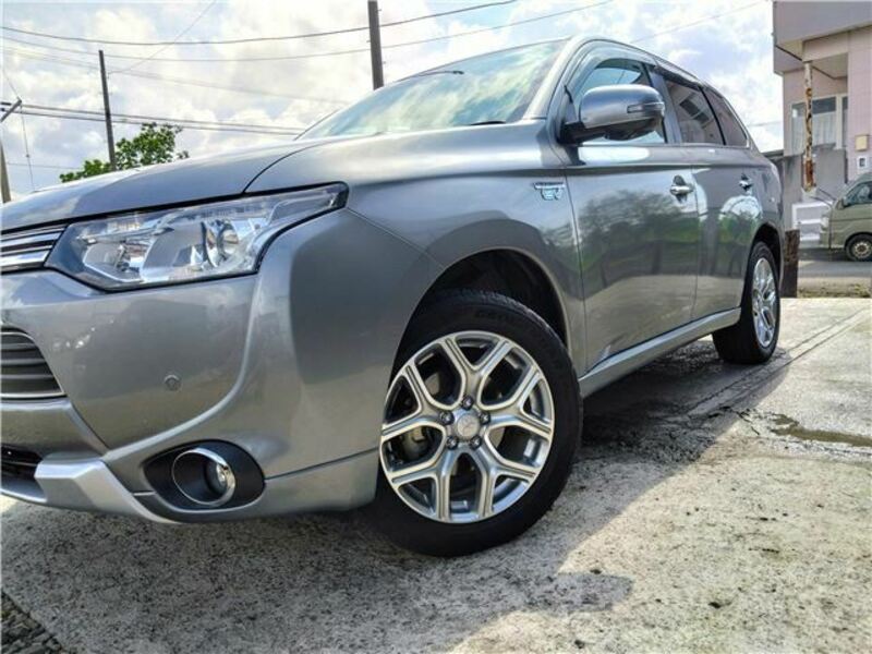 OUTLANDER PHEV