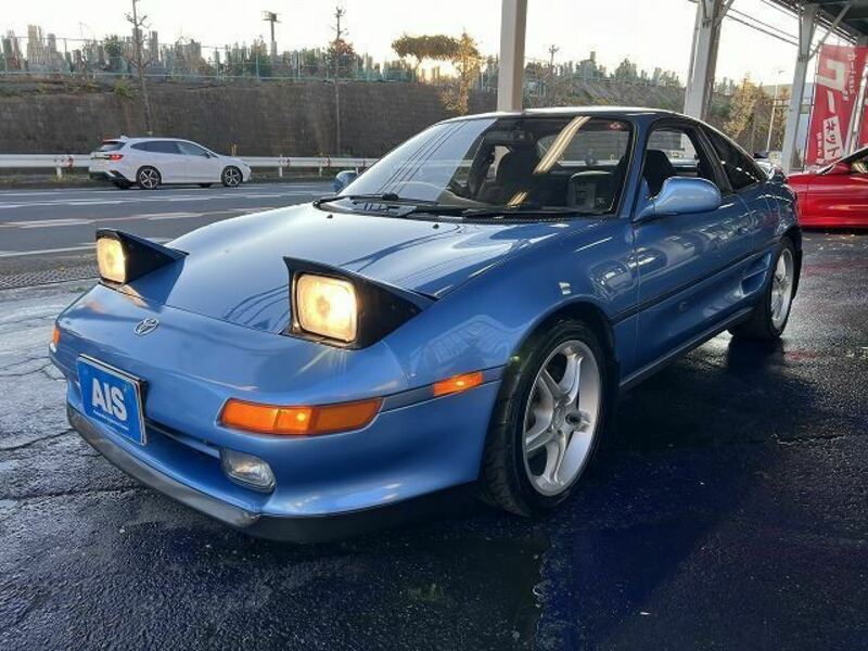 TOYOTA MR2