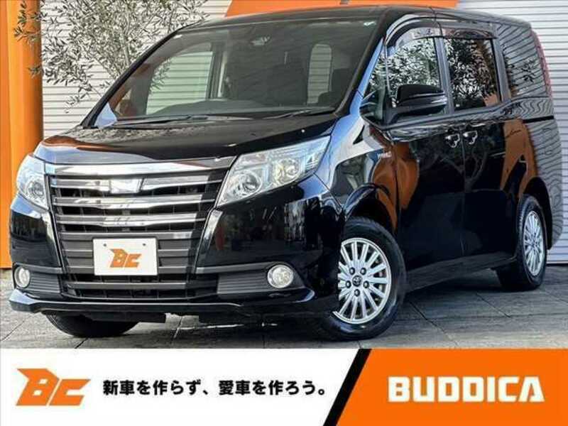 TOYOTA NOAH