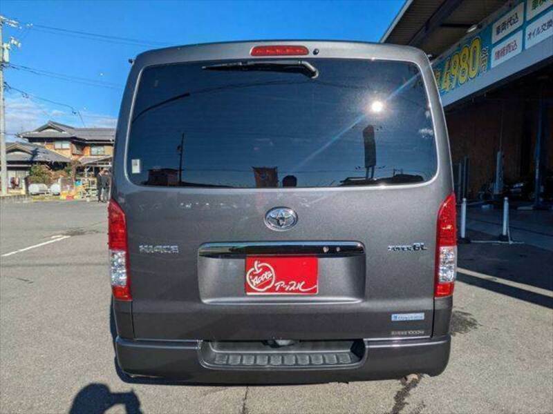 HIACE VAN