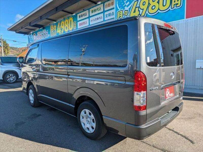 HIACE VAN