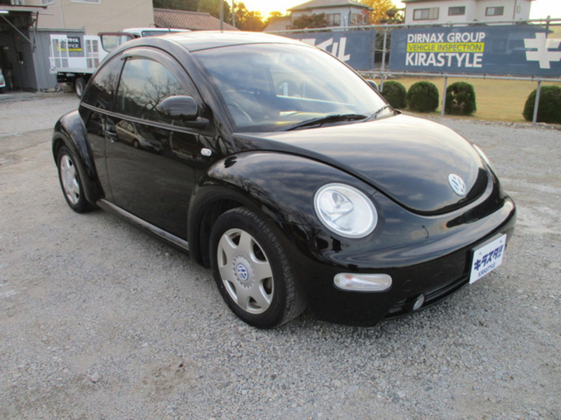 VOLKSWAGEN NEW BEETLE