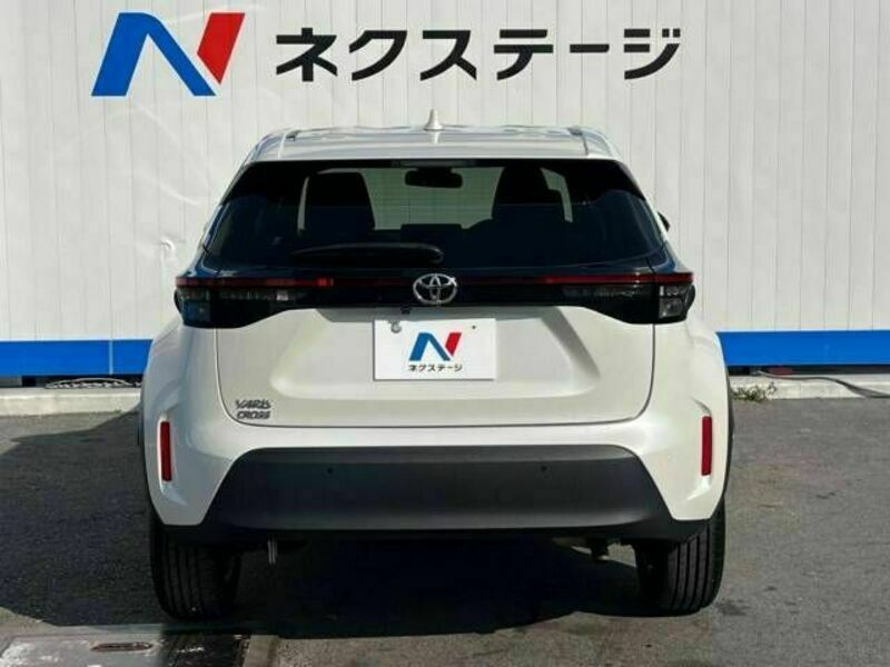 YARIS CROSS