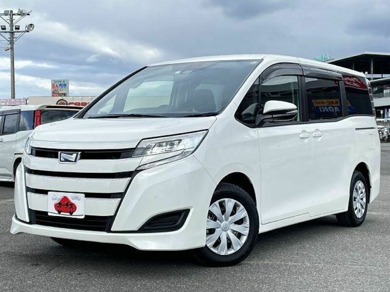 TOYOTA NOAH