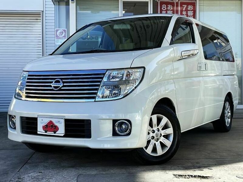 NISSAN ELGRAND