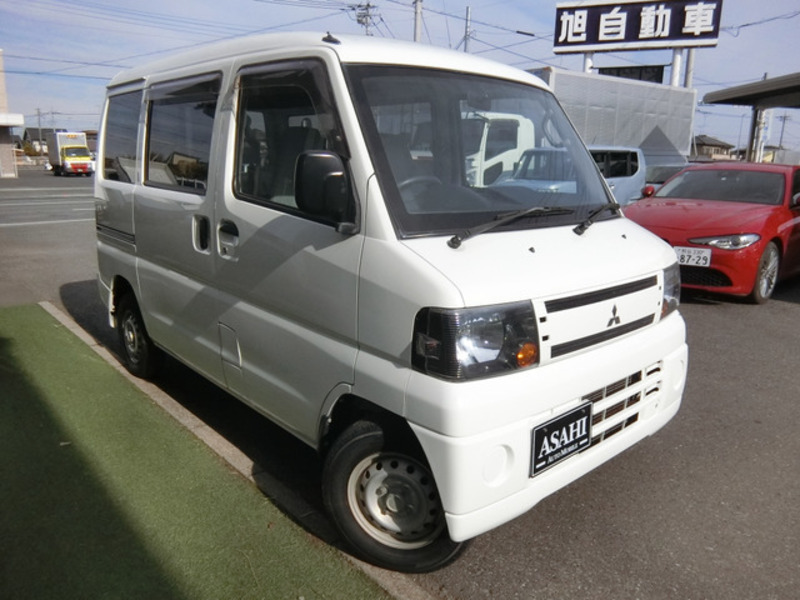 MITSUBISHI MINICAB VAN