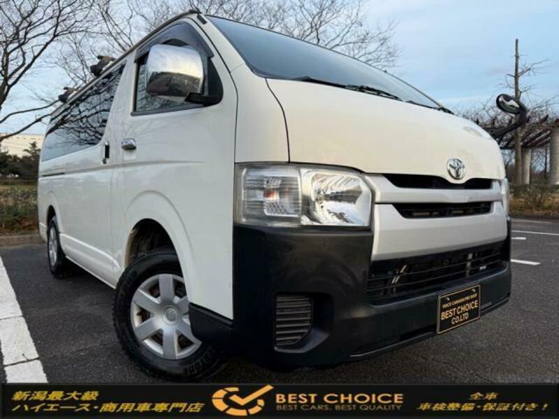 TOYOTA HIACE VAN