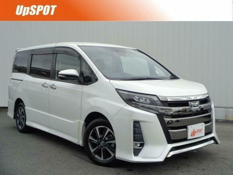 TOYOTA NOAH